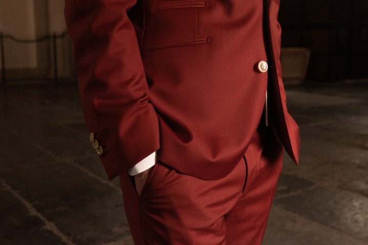 Rood maatpak door Hoes Tailors Alkmaar