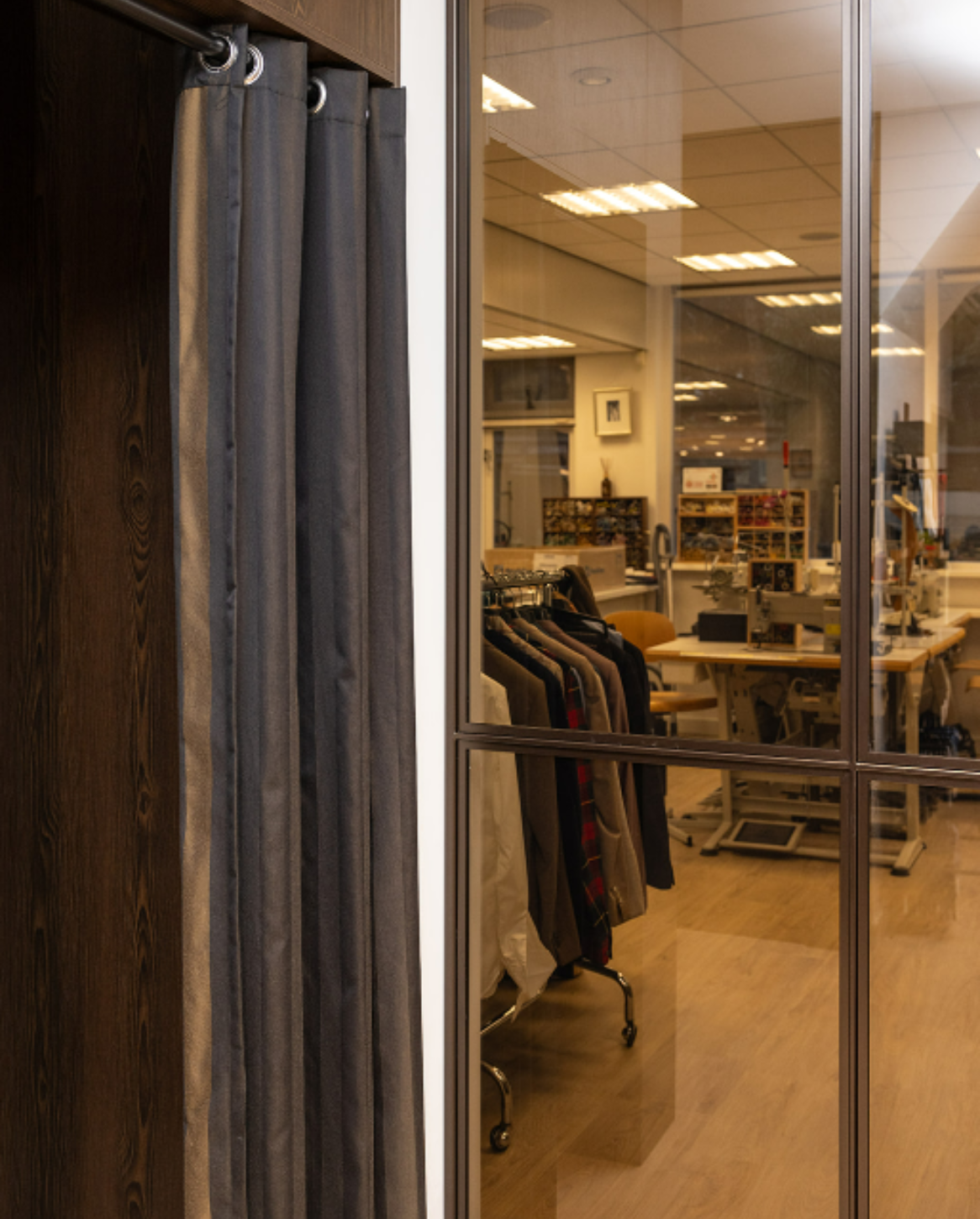 Trouwpak op maat afpassen Hoes Tailors